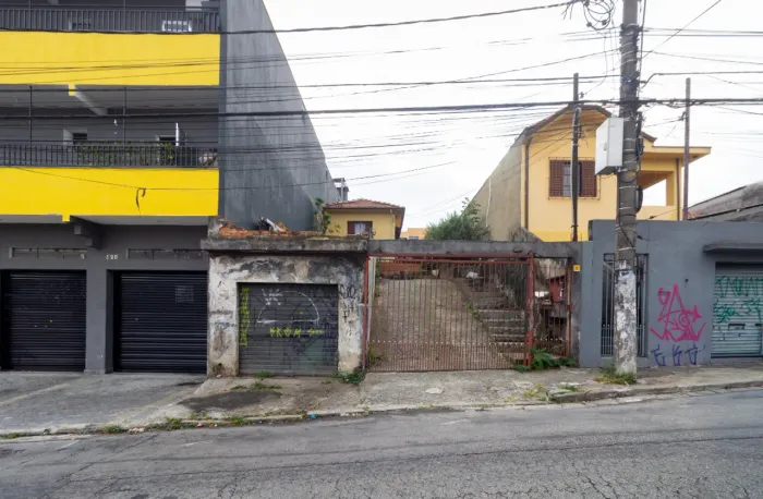 Terreno residencial para venda em Vila dos Remédios, 320m²
