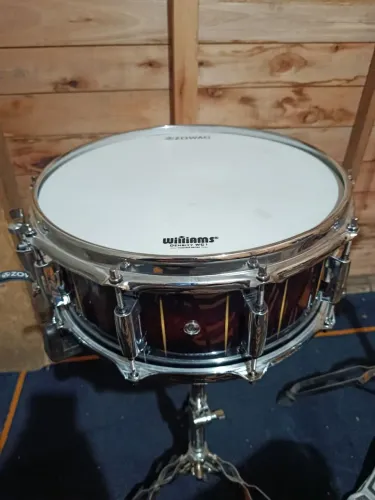 Caixa de bateria Zowag Z5 Birch na cor Black List Red.