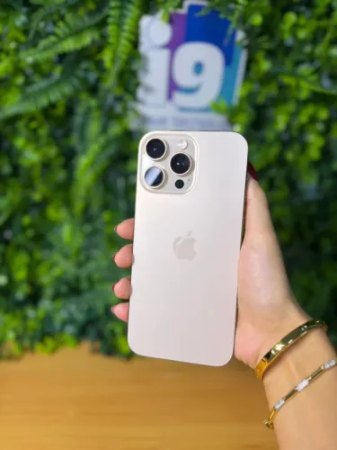 iPhone 16 pro Max   Cor Desert    256GB  92% saúde da bateria   Sem marcas de uso   (3 mes