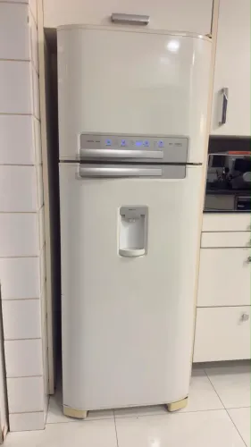 Geladeira duplex Eletrolux 428 litros
