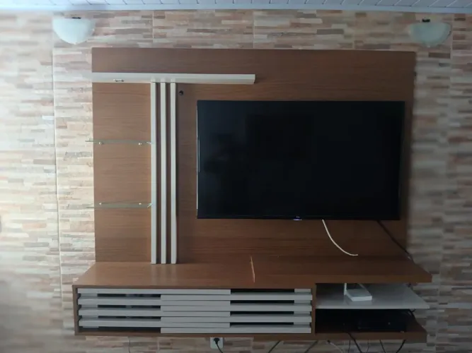 Vendo um painel de TV cabe TV de 50 polegadas