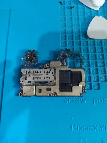 Placa mãe moto g05 128GB precisa de reparo