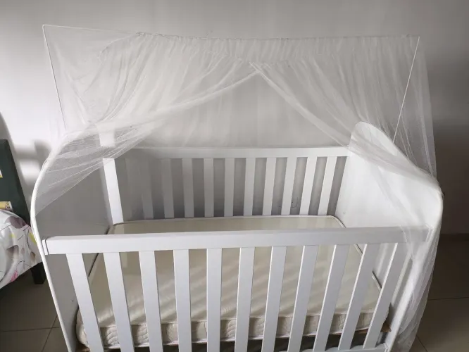 Berço americano peroba móveis o berço acompanha o colchão e do a montagem 