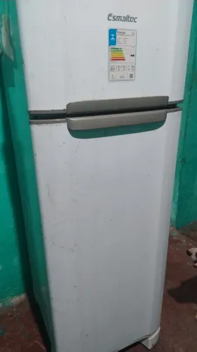 Geladeira semi nova