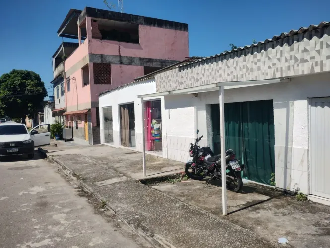 Lojas e casa para venda