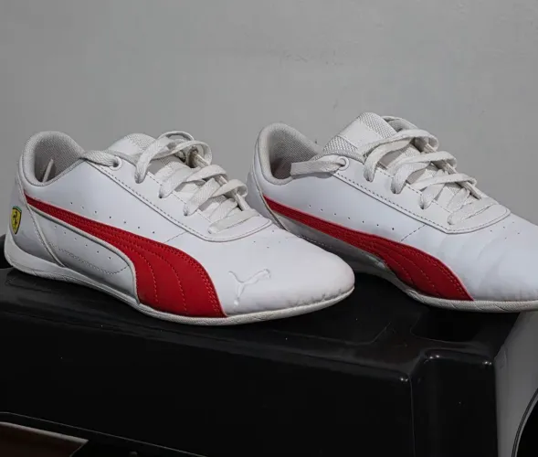 Sapatilha Puma Ferrari, Branca e Vermelha, Tam. 37