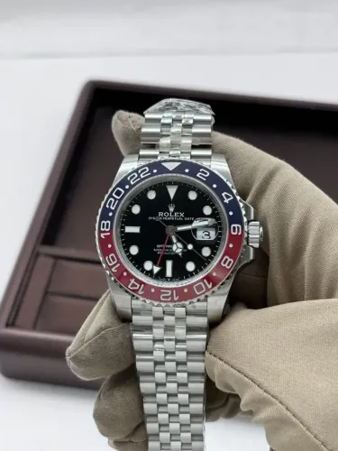 Relógio Rolex GMT-Master II "Pepsi" Jubilee Ref: 126710BLRO Super C