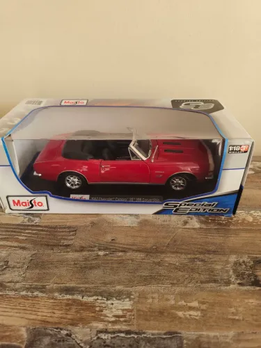 Miniatura Chevrolet Camaro conversível 1967. Maisto. Novo! Na caixa!