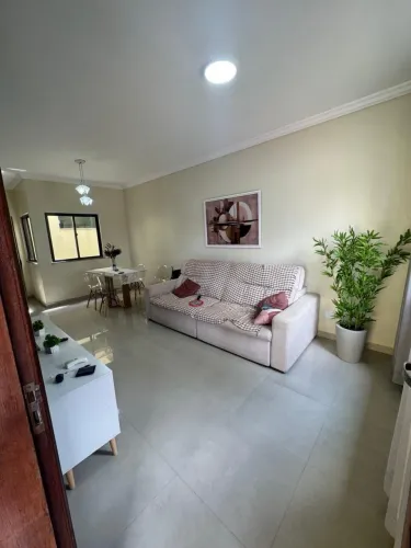 Vendo uma charmosa casa térrea localizada no prestigiado condomínio Cidade Jardim 1.