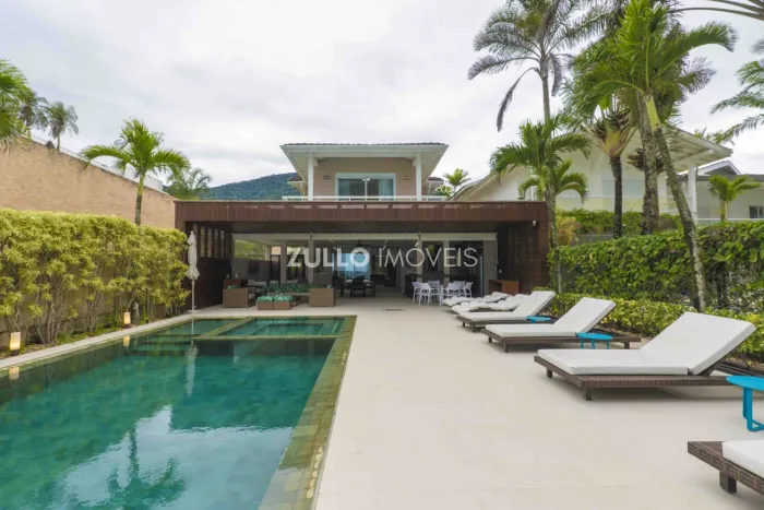Casa Pé na Areia para comprar ou alugar com 510m², 7 quartos, 7 suítes, 8 vagas no bairro