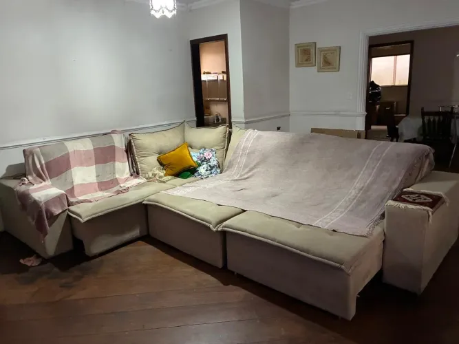 Sofá Bege 6 lugares