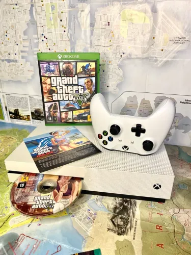 xbox one s+ gta 5 + 1 controle original