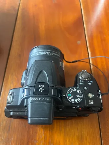 Nikon coolpix P520 