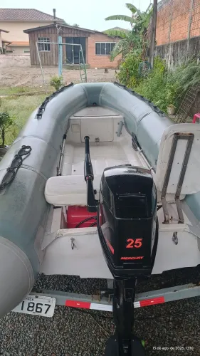 Bote inflável completo