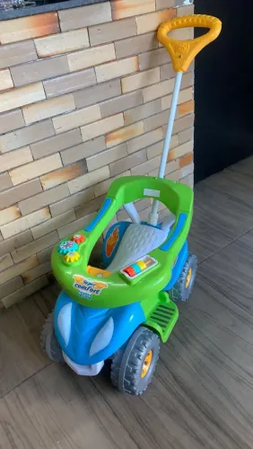 Carrinho de Passeio Infantil Calesita Super Comfort com Empurrador