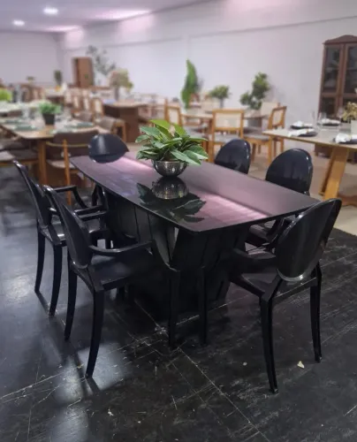 Mesa safira com 6 cadeiras polipropileno