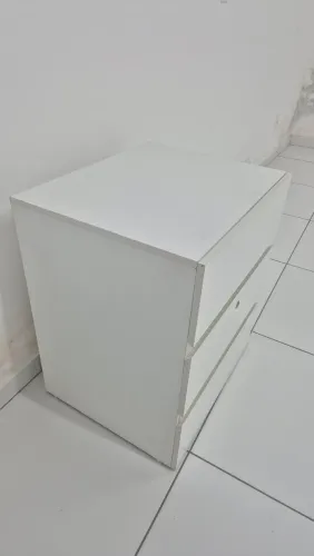 Cômoda branca com 3 gavetas gaveteiro