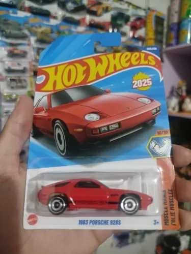 HOT WHEELS 1935 PORSCHE 928S 1:64