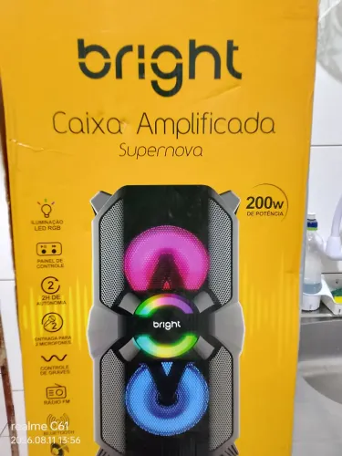 Caixa de som amplificada