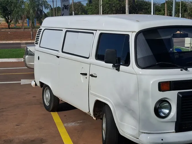 Volkswagen Kombi Escolar/50 Anos 1.4 MI Total Flex 2009