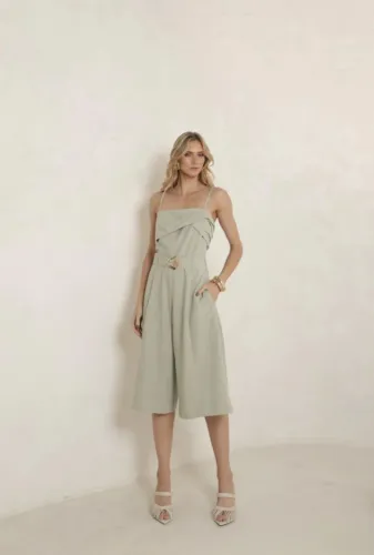 Kit com lote de roupas femininas (15)