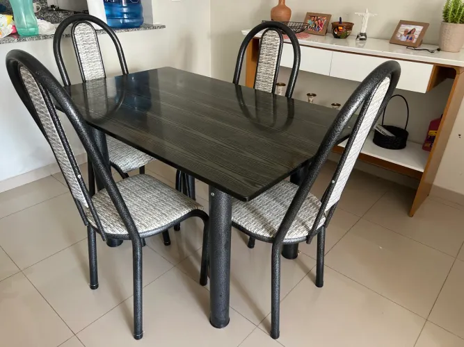 Mesa jantar 4 cadeiras