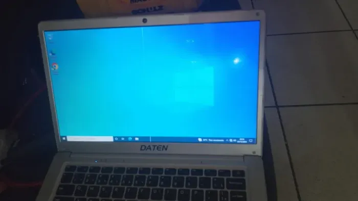 notebook 4GB memória processador celeron  