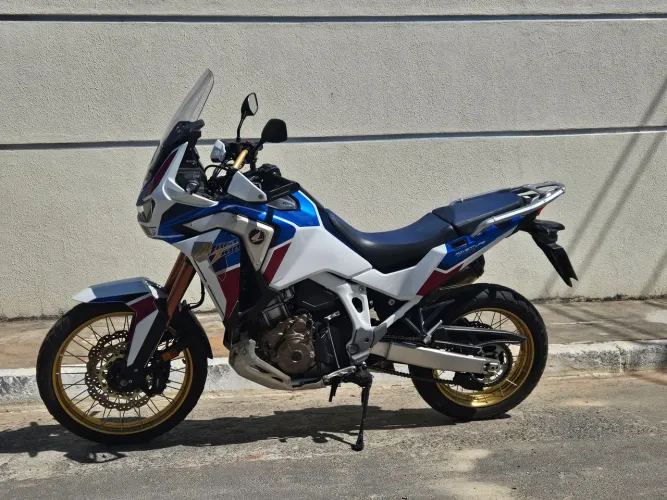 ÁFRICA TWIN 1100 ADV 22/22