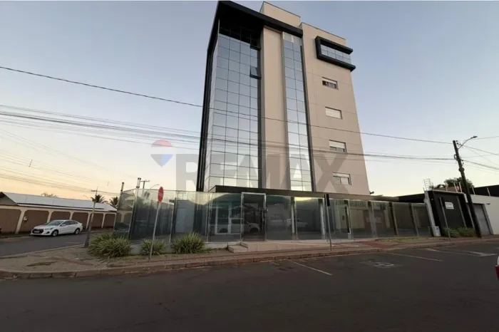 Prédio Misto à Venda | 5 Andares | 1.607 m² | Renda R$ 45.000/mês | Araguaína -TO
