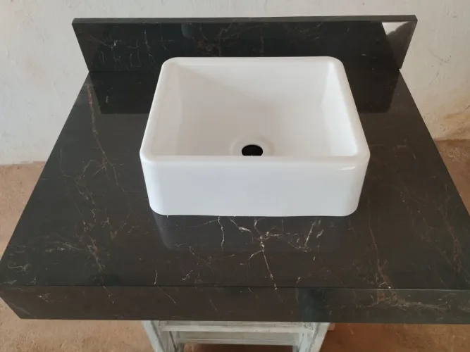 Vendo esse lindo lavatório pra banheiro em porcelanato top