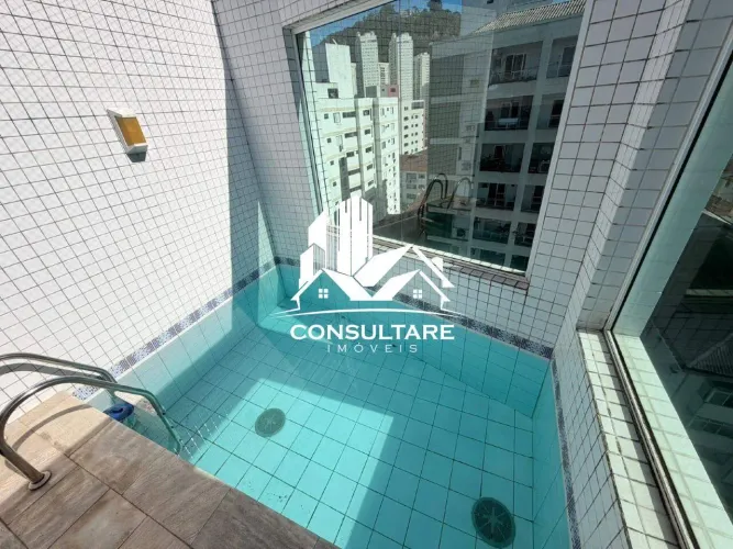 Cobertura à venda | 2 dormitórios | R$ 899 mil | Marapé Santos | Piscina e churrasqueira