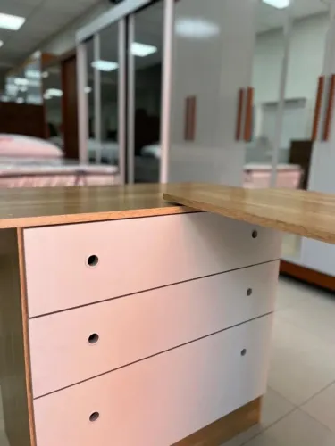 ? Oferta Relâmpago: Cômoda Moderna + Mesa Gamer Giratória | Leve Já!