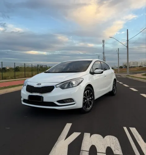 Kia Motors Cerato 1.6 16V Flex Aut. 2014
