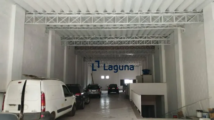 Excelente galpão de 686 m² de área construída no Taboão.