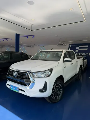 Toyota Hilux CD SRV 4X4 2.8 TDI Diesel Aut. 2023