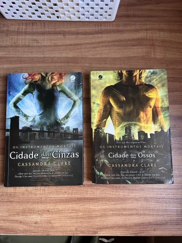 Vendo livros da coleção Instrumentos Mortais 