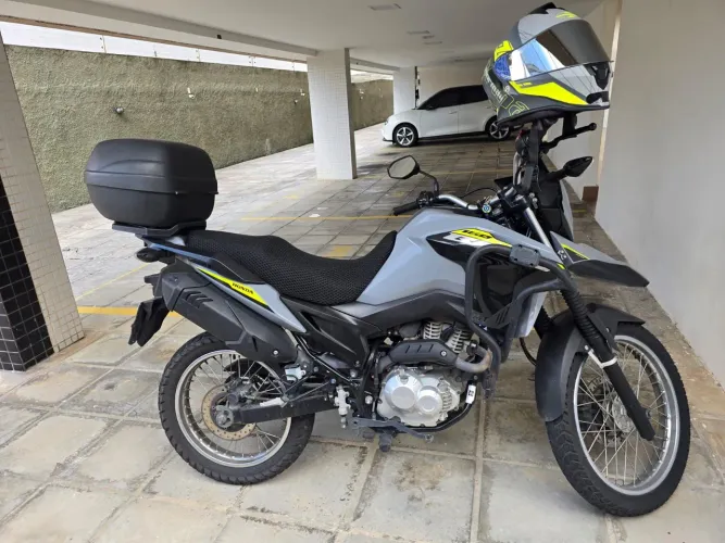 Vendo Honda bros 160cc ABS 2025 18 mil Km sem detalhes 