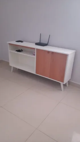 Rack 50'' amadeirado com entrega grátis