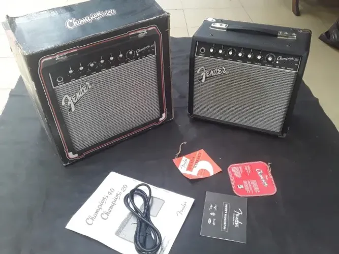 Cubo Fender Guitarra Champion 20 Com Efeitos  Sem Uso!! embalagem Original!! (120 V)