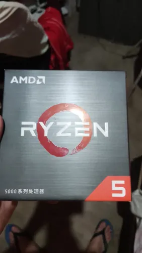 CPU Cooler AMD na caixa