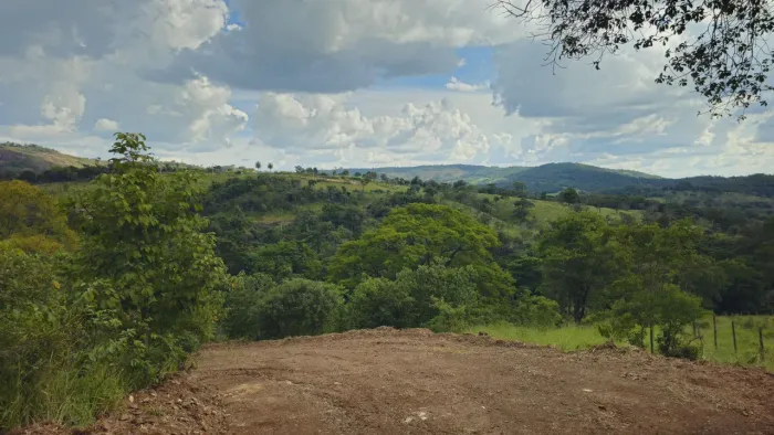 Terreno de 4 mil metros em mateus leme 