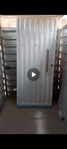 Portão novo branco 