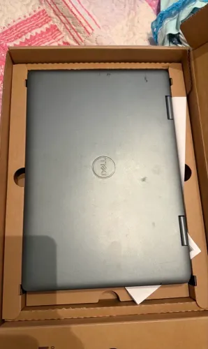 NOTEBOOK DELL INSPIRON 14 2 EM 1 - liga normal mas a tela está trincada 