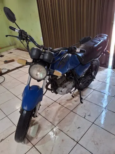 Vendo Suzuki Yes 125 ,ano 2011, tudo funcionando perfeitamente. 