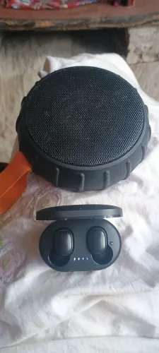 Caixinha e fone bluetooth