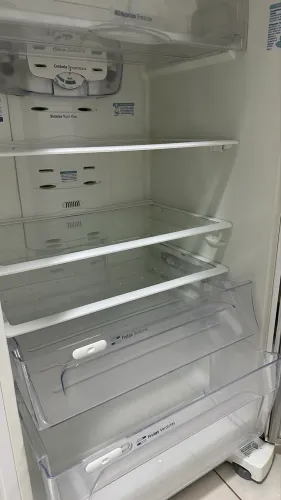 GELADEIRA ELECTROLUX FROST FREE PREMIUM+ MICROONDAS 