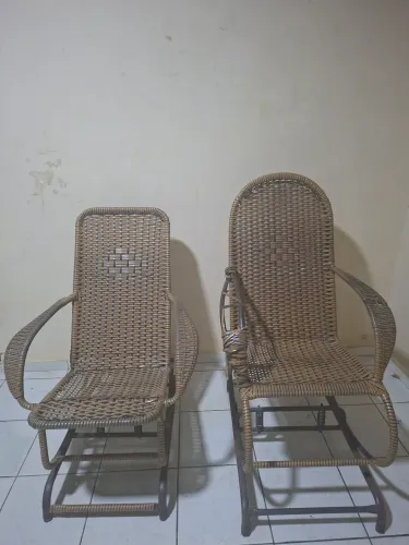 Cadeiras de balanço 2 por 150,00