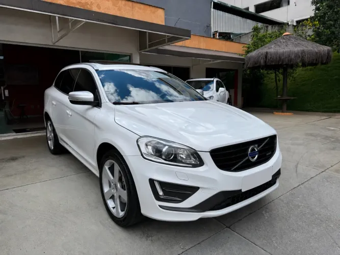 Volvo XC 60 T-5 R-design 2.0 FWD 5P 2015