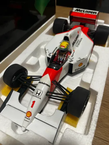 Miniatura Fórmula 1 relíquia