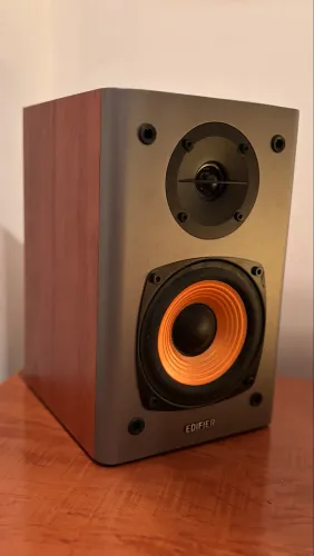 Monitor De Áudio R1000t4 24w Rms Edifier Cor Marrom